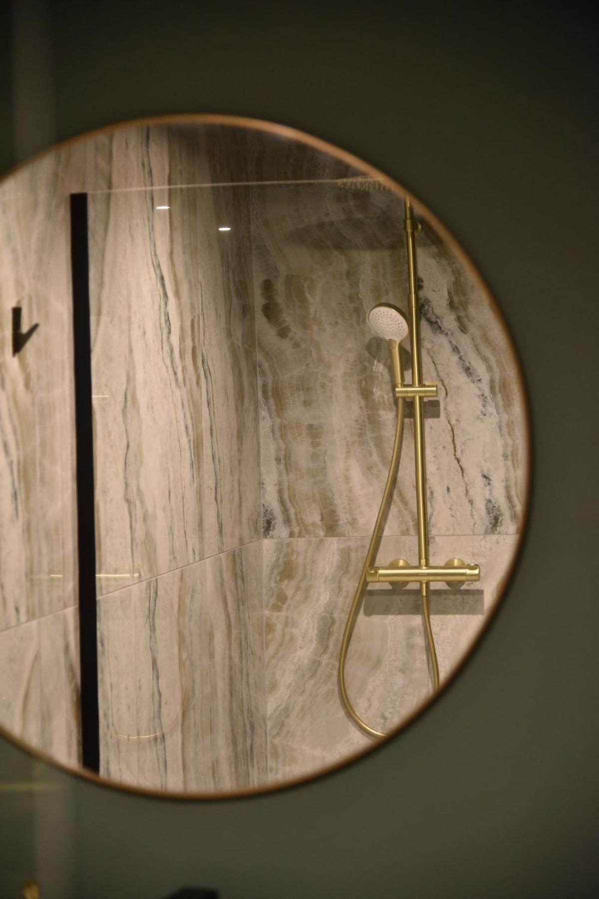 Volupte - L0ve R00m By Prim0 C0nciergerie